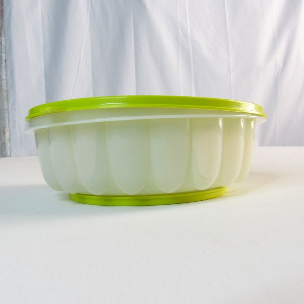 Tupperware 3pc Plastic Jello Mold Clear With 'Margarita' Green Lid